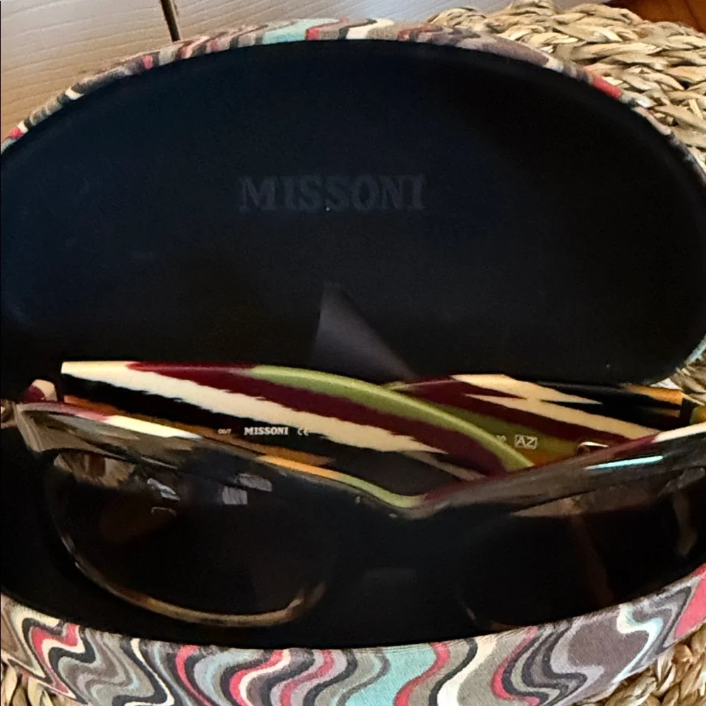 Missoni Multicolor Sunglasses with Signature M - Picture 5 of 5